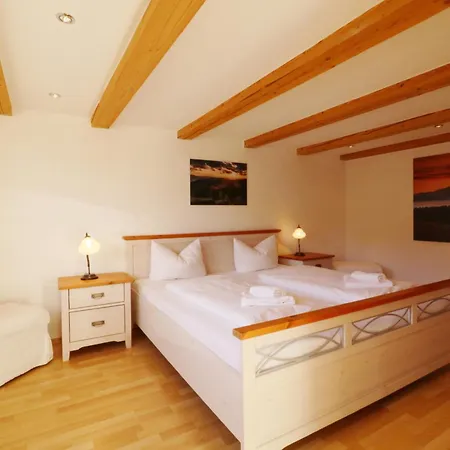 Landleben Im Dorfkrug Altglashuetten- Feldberg Apartment